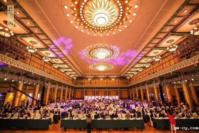 J&Abetway开户网站董事长、总设计师姜峰先生受邀出席“2018中国设计品牌大会暨全国建筑装饰行业战略发展论坛 J&Abetway开户网站董事长、总设计师姜峰先生受邀出席“2018中国设计品牌大会暨全国建筑装饰行业战略发展论坛