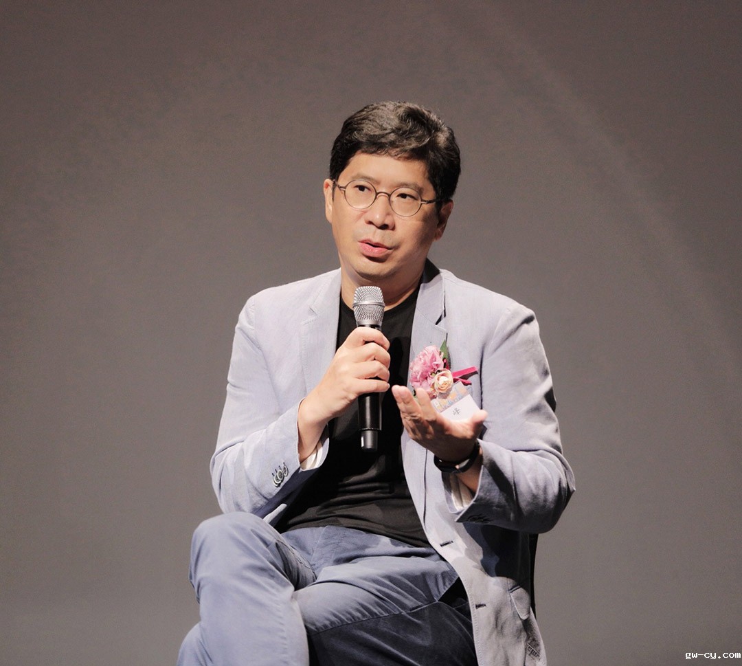 J&Abetway开户网站董事长、总设计师姜峰先生参与“粤港澳大湾区设计生态圈”的圆桌论坛讨论