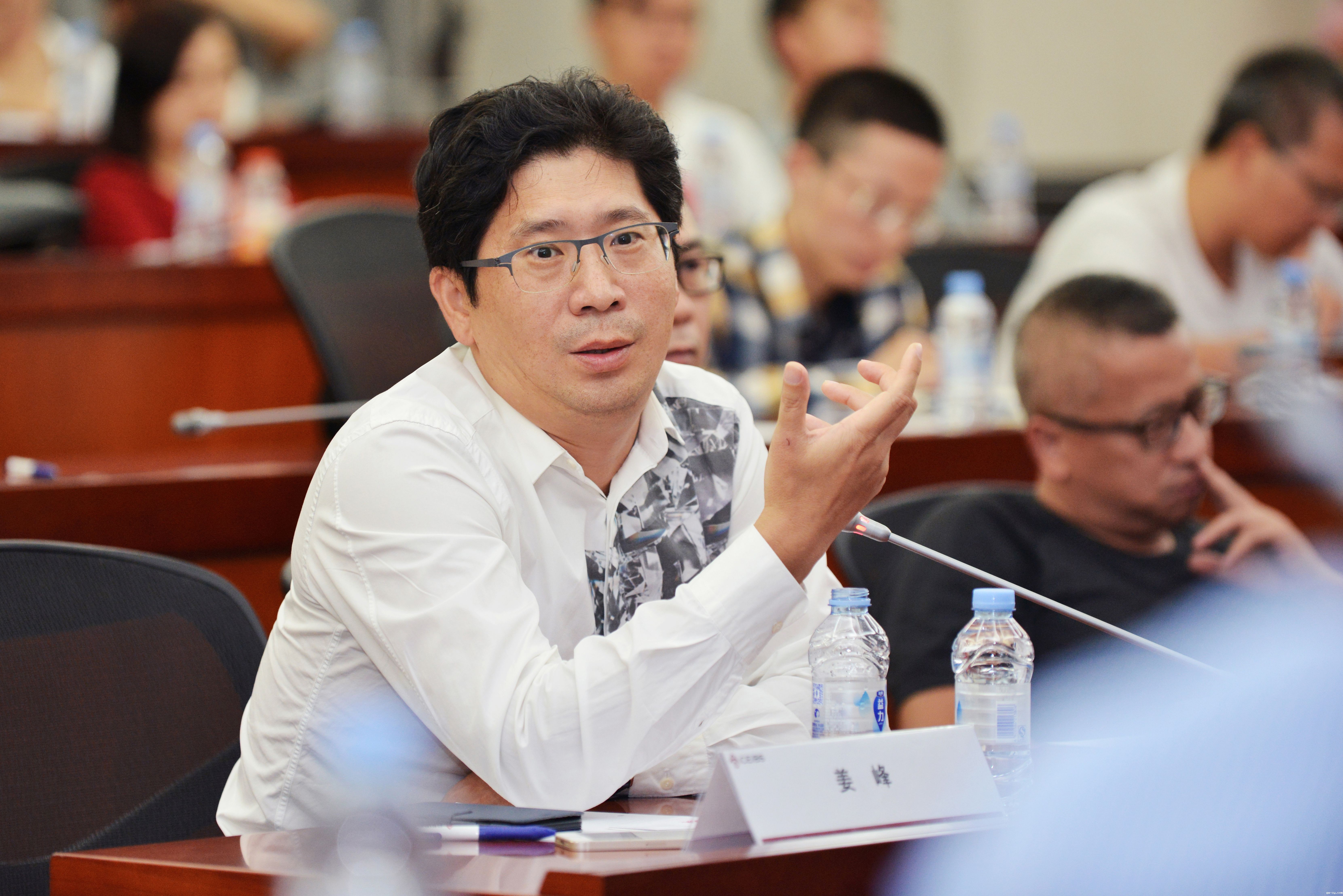 J&Abetway开户网站董事长、总设计师姜峰先生作为中欧商学院演讲嘉宾畅谈家具设计新前沿